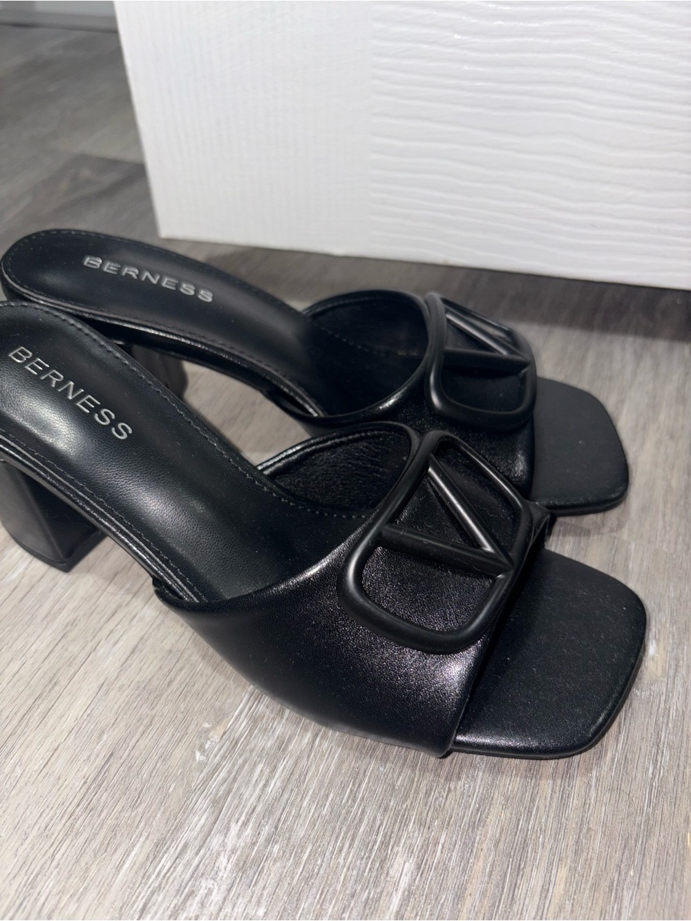 BERNESS Black Square-Toe Buckle Block Heel Mules